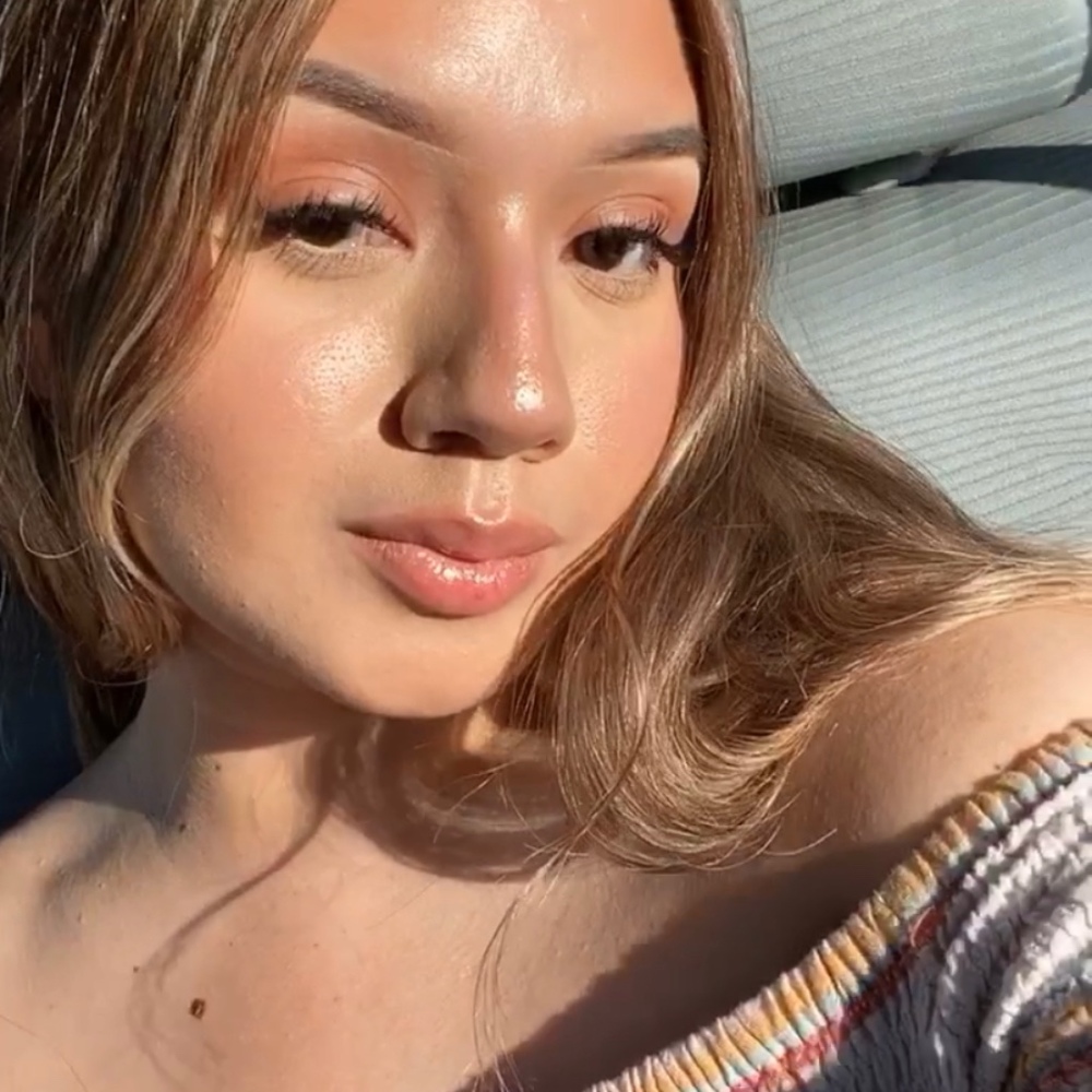 Meet your Posher, Sarahi